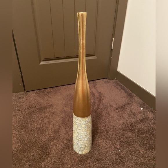 Two Piece Gold Vase Set (NEW) - Picture 5 of 7